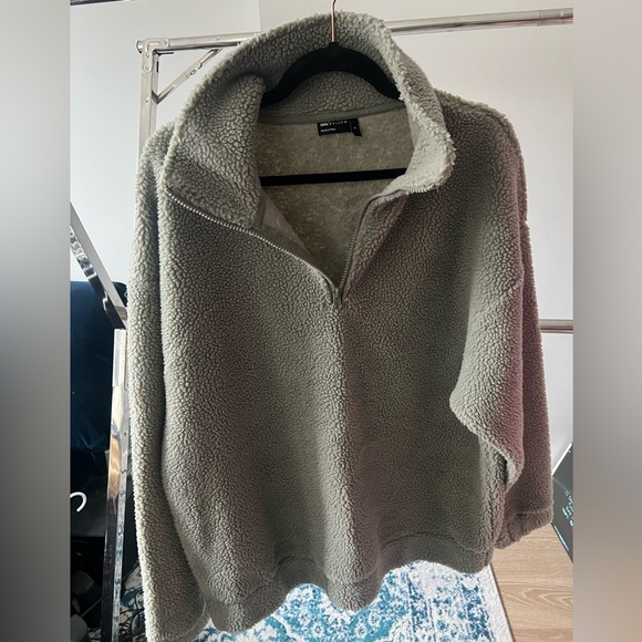 ASOS DESIGN Weekend collective borg sweater in sage - Picture 5 of 8